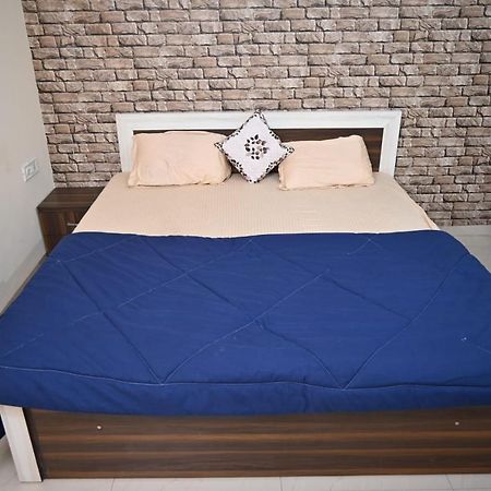 Staeg Heart Of City 2Bhk - 201 インドール エクステリア 写真