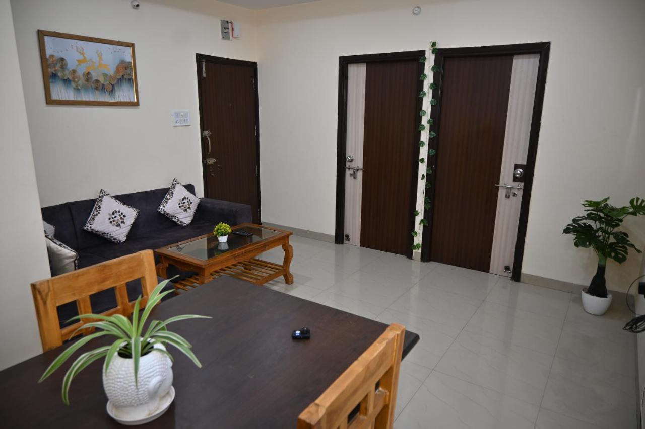 Staeg Heart Of City 2Bhk - 201 インドール エクステリア 写真