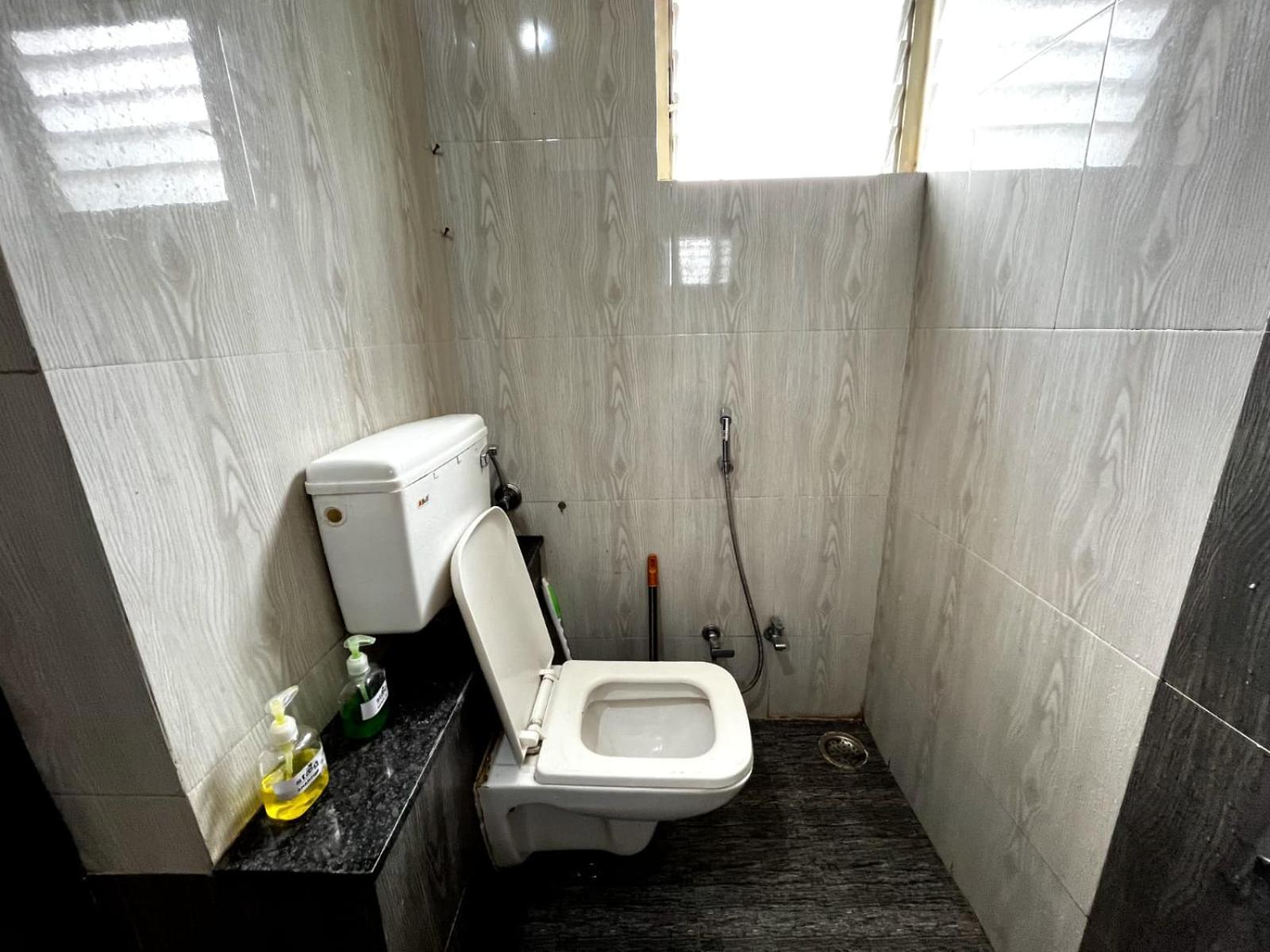 Staeg Heart Of City 2Bhk - 201 インドール エクステリア 写真